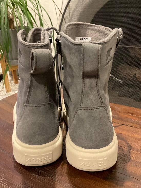 NWT Sorel Explorer III Joan Waterproof Gray Suede Boot size  display picture 1